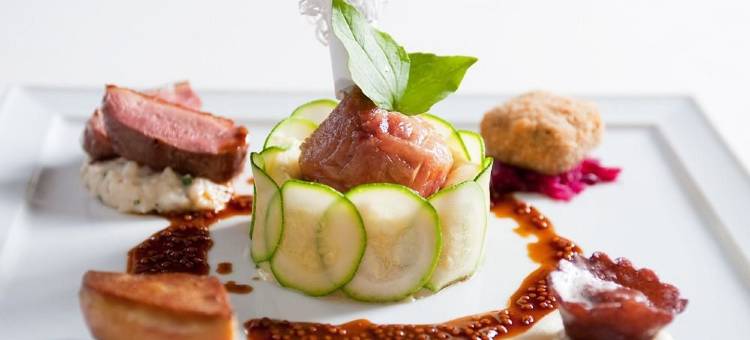 施瓦尔兹克罗伊茨酒店(Hotel Schwarzes Kreuz)图片