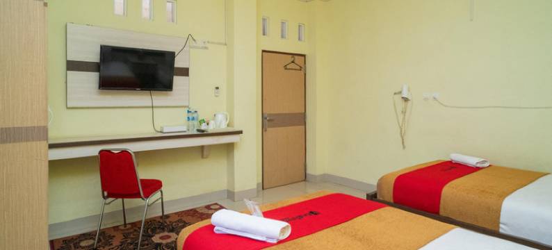 RedDoorz Syariah Near Lapangan Dwiwarna Barabai图片