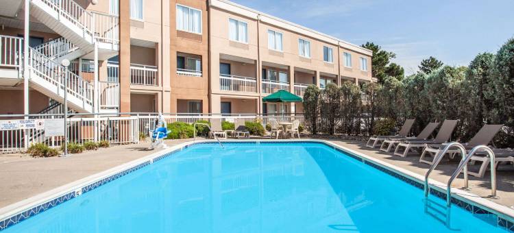 麦迪逊高地底特律地区呗盟套房酒店(Baymont by Wyndham Madison Heights Detroit Area)图片