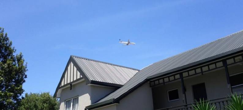 尔舒柯莱特武器汽车小屋(ASURE Camelot Arms Motor Lodge)图片