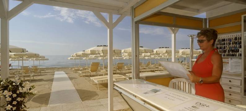 戴安娜大酒店(Diana Grand Hotel)图片