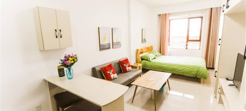 白鹿莱芜技术学院山东财经大学店民宿(山财大街分店)图片