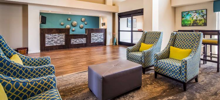 贝斯特韦斯特优质普拉斯亚德金谷套房酒店(Best Western Plus Yadkin Valley Inn  Suites)图片