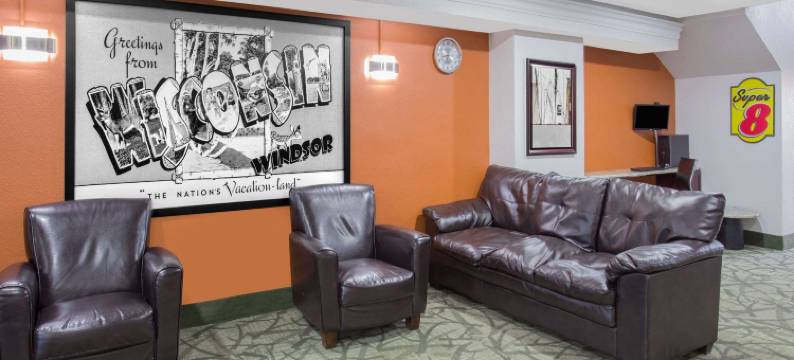 温莎-麦迪逊北温德姆速8酒店(Super 8 by Wyndham Windsor/Madison North)图片