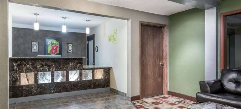 莱克湖温德姆速8酒店(Super 8 by Wyndham Rice Lake)图片