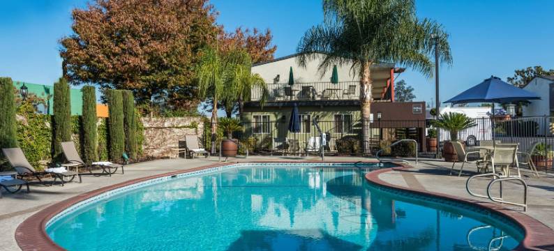 洛迪戴斯套房酒店(Days Inn & Suites by Wyndham Lodi)图片