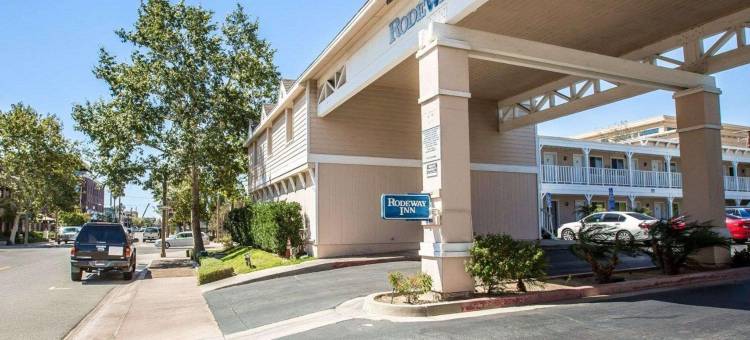 罗德威酒店-蒂梅丘拉老城(Rodeway Inn Old Town Temecula)图片