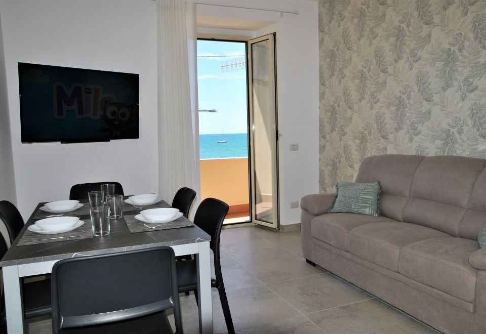 Sea Breeze Seafront Flat Hotel Overview