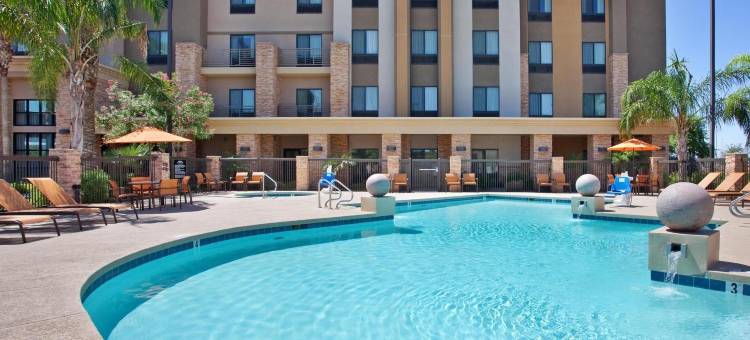 希尔顿欢朋套房酒店-菲尼克斯城格兰岱尔/韦斯特盖特(Hampton Inn & Suites Phoenix Glendale-Westgate)图片