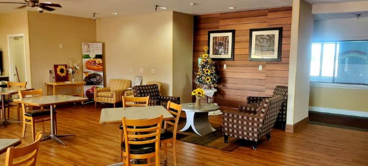 秘鲁凯艺酒店 - 近斯达弗德岩州立公园(Quality Inn Peru Near Starved Rock State Park)图片