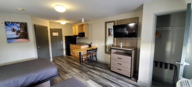 巴拿马城市海滩附近郊区开放式客房酒店(Suburban Studios Near Panama City Beach)图片