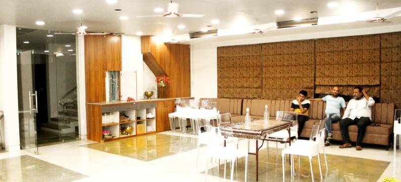 温达文瓦提卡酒店(Hotel Vrindavan Vatika)图片