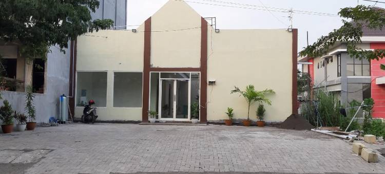 OYO 90299转角旅馆(RedDoorz Syariah Near Alun Alun Sidoarjo)图片