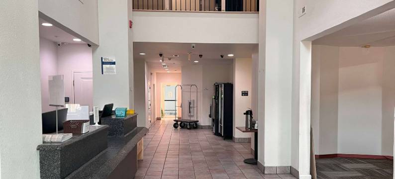 金德姆城呗盟酒店(Baymont by Wyndham Kingdom City)图片