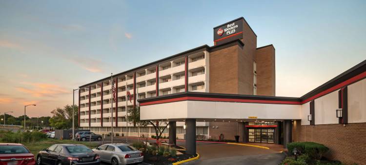 贝斯特韦斯特尊贵堪萨斯城体育综合体酒店(Best Western Premier Kansas City Sports Complex Hotel)图片