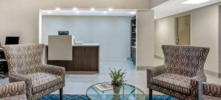 拉德福德拉昆塔温德姆酒店(La Quinta Inn by Wyndham Radford)图片