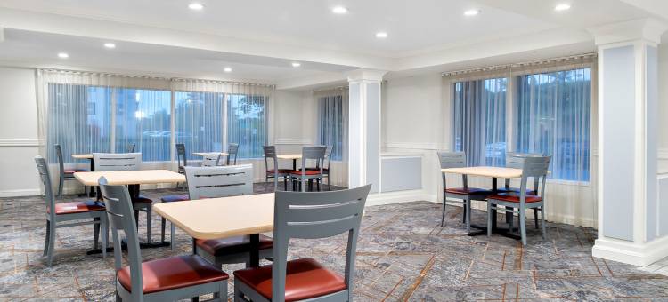 红屋顶旅馆奥本希尔斯(Red Roof Inn Auburn Hills)图片