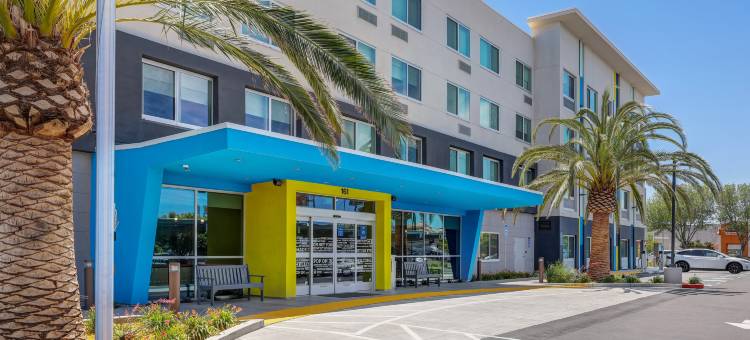 莱思罗普希尔顿Tru酒店(Tru by Hilton Lathrop)图片