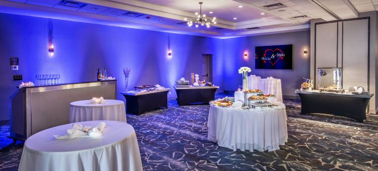 克兰伯里门罗镇希尔顿逸林酒店及度假村(DoubleTree by Hilton Monroe Township Cranbury)图片