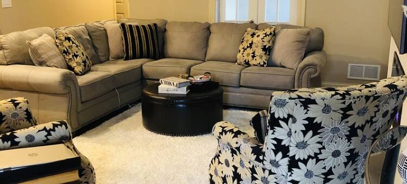 Great location next to ball park, college, hospital, restaurants and shopping.图片