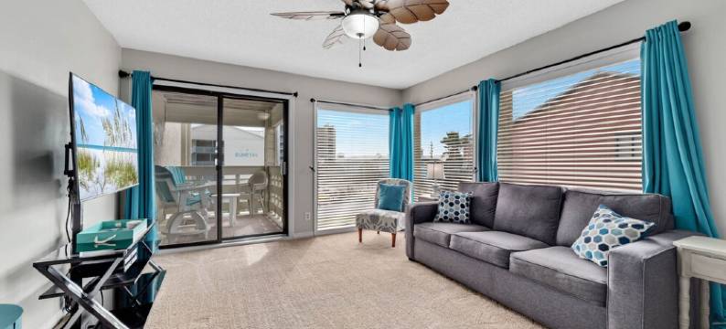 Booking Now for Spring Break! Across from the Beach& Close to the Heart of Town!图片