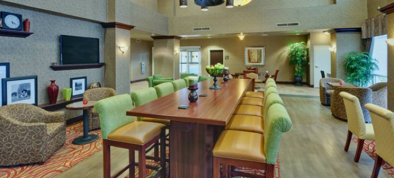 萨克拉门托机场纳托马斯欢朋套房酒店(Hampton Inn & Suites by Hilton Sacramento-Airport-Natomas)图片