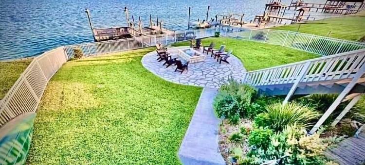 三层定制滨水民宿 • 私人码头 • 皮划艇 • 按摩浴缸 • 垂钓(3 Story Custom Waterfront Home • Private Dock • Kayaks • 2 Masters • Fishing)图片