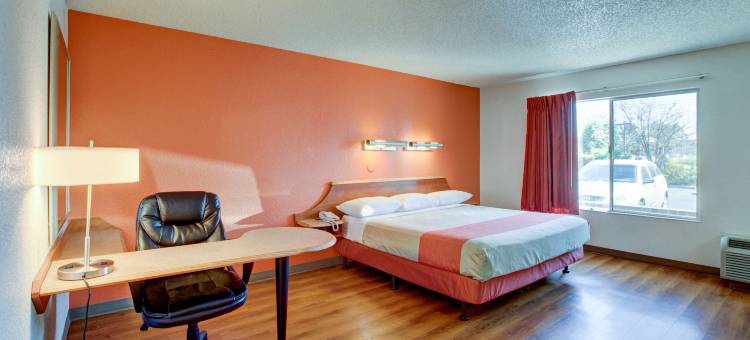 尔湾6号汽车旅馆 - 奥兰治县机场店(Motel 6 Santa Ana, CA - Irvine - Orange County Airport)图片