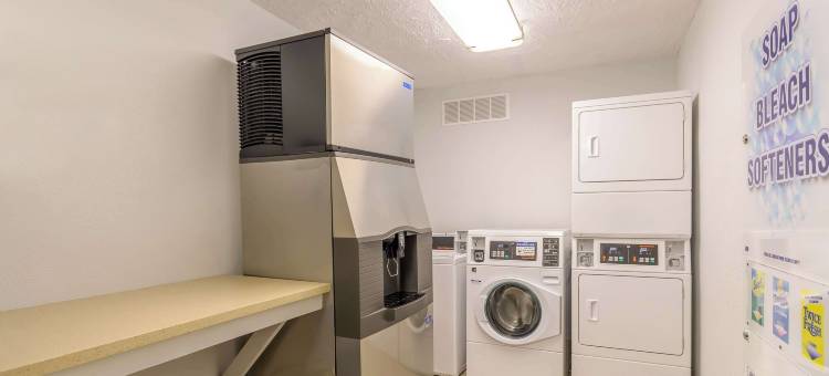 Studio 6 海沃德，加利福尼亚 - 硅谷门户(Studio 6 Hayward, CA Silicon Valley Gateway)图片