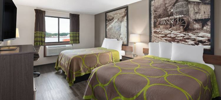 萨默斯维尔速 8 酒店(Super 8 By Wyndham Summersville)(Super 8 by Wyndham Summersville/New River National Park)图片