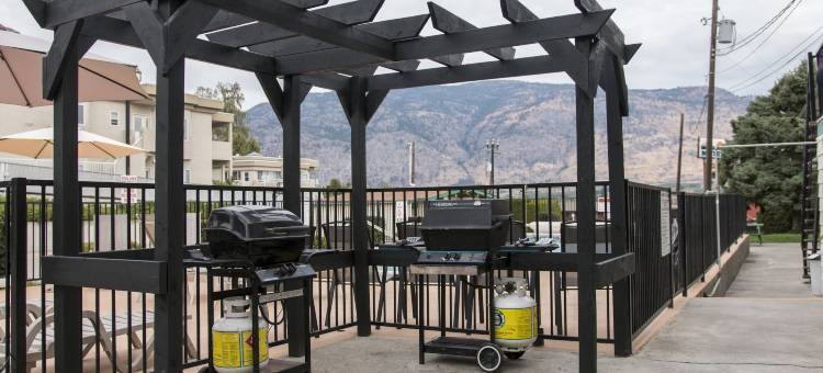 奥索尤斯湖景酒店和套房(Osoyoos Lakeview Inn & Suites)图片