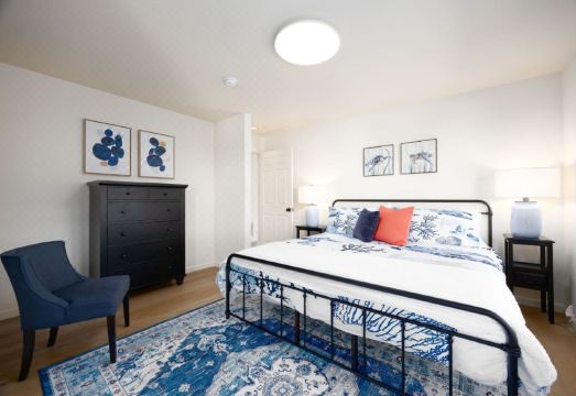 Stunning Ocean and Mountain Views - Inviting Coastal Retreat Hotel Overview