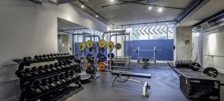 Panoramic City Views and Luxury Amenities - Stylish Urban Retreat图片