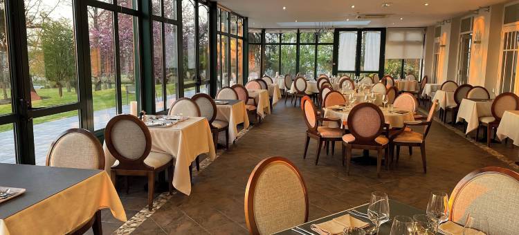 罗吉斯_拉萨皮尼埃酒店餐厅(Logis - Hotel Restaurant la Sapinière)图片