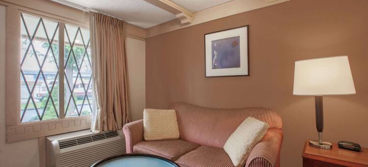 格林斯堡骑士酒店(Knights Inn Greensburg)图片