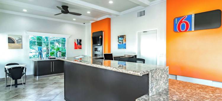 阿纳海姆6号汽车旅馆(Motel 6 Anaheim, CA)图片