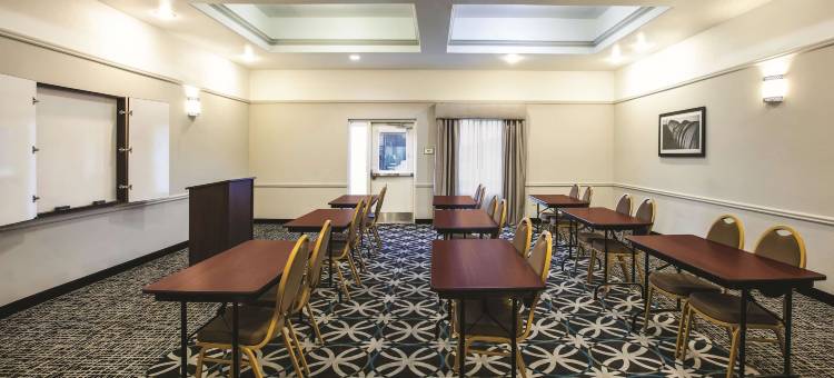 布朗伍德拉昆塔温德姆套房酒店(La Quinta Inn & Suites by Wyndham Brownwood)图片