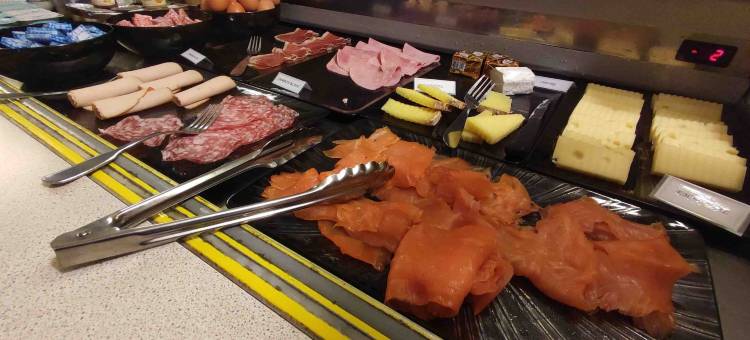 普罗旺斯酒店(Contact Hôtel le Provençal Bordeaux Lac)图片