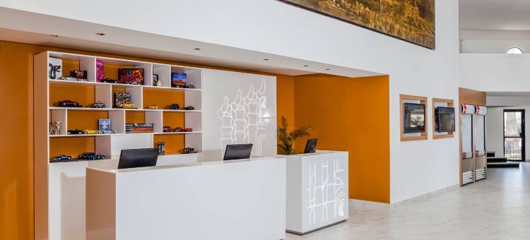 萨尔蒂洛嘉年华酒店(Fiesta Inn Saltillo)图片