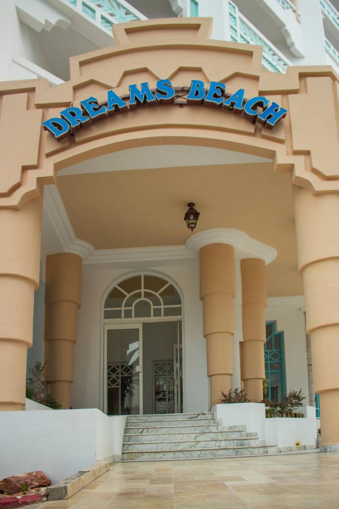 Hotel Dreams Beach Over view