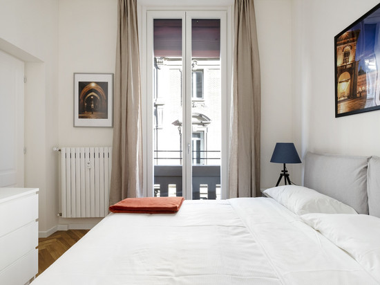 直达海神喷泉公寓酒店 