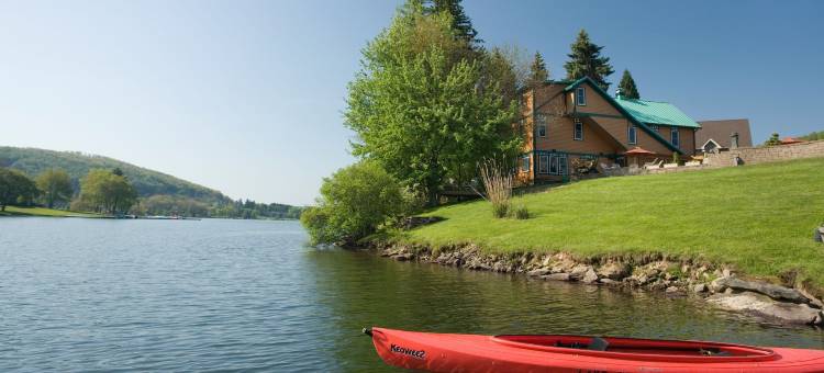 湖点旅馆(Lake Pointe Inn)图片