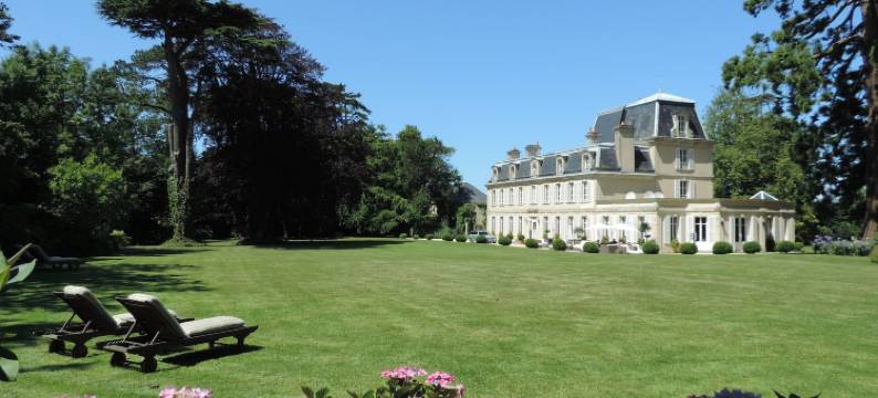 舍尼维尔城堡酒店(Chateau la Cheneviere)图片