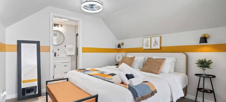 Game Room Retreat with Firepit + Gym + Sleeps 12图片