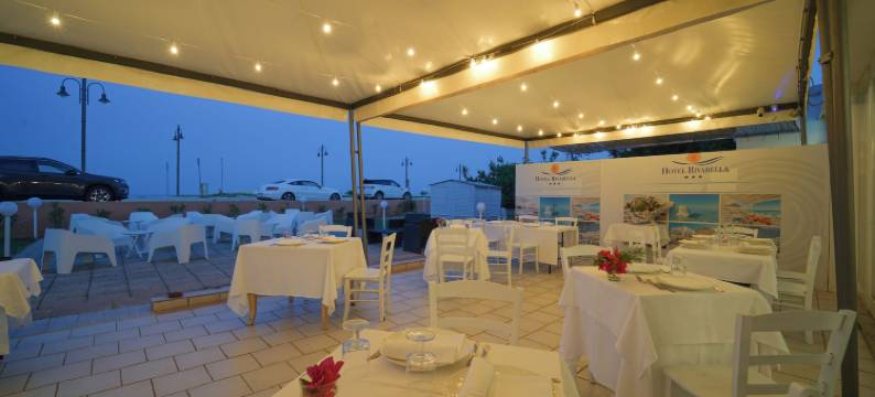 里瓦贝拉酒店(Hotel Rivabella)图片