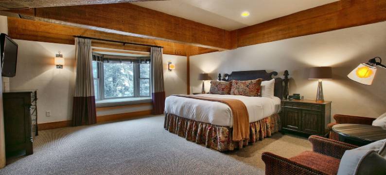 豪华四卧室联排别墅4号联排别墅由RedAwning(Luxury Four Bedroom Townhouse 4 Townhouse by Redawning)图片