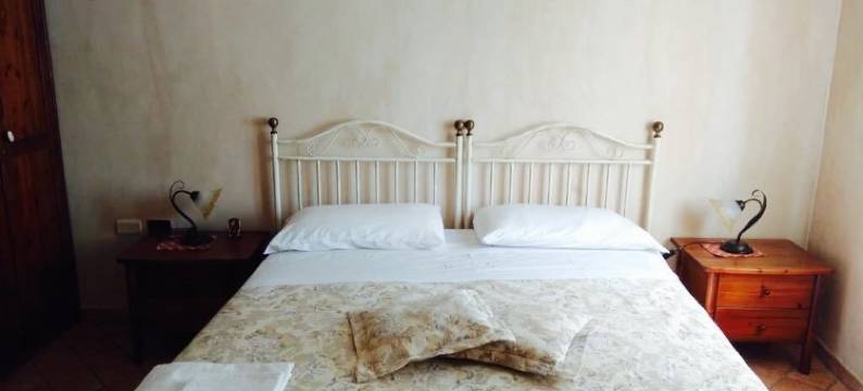 拉塔维尔诺拉观光农场 - 特努塔曼迪亚(La Tavernola Agriturismo - Tenuta Mandia)图片