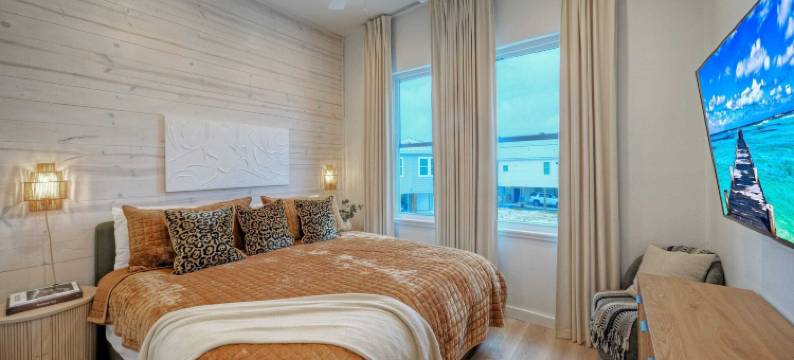 私人泳池、火坑、海滩木板路通道、景观，Avantstay的麦迪逊(The Madison by AvantStay)图片