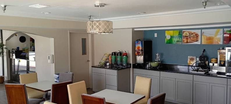 品质酒店及套房迪凯特 - 普莱斯维尔 I-65(Quality Inn & Suites Decatur Priceville I-65)图片