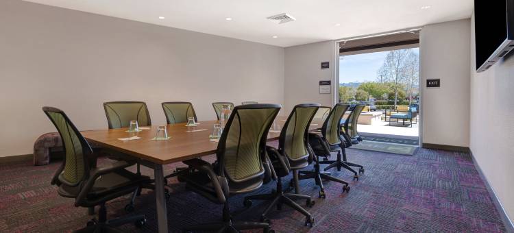 希尔顿惠庭套房酒店佩塔卢马(Home2 Suites by Hilton Petaluma)图片